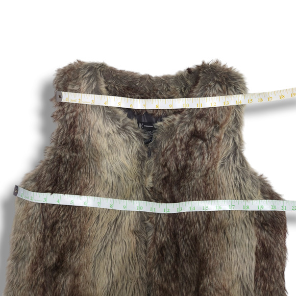 EUC INC International Cozy Statement Ombre Faux Fur Vest Sz. S [4] Brown Cream - Picture 6 of 8